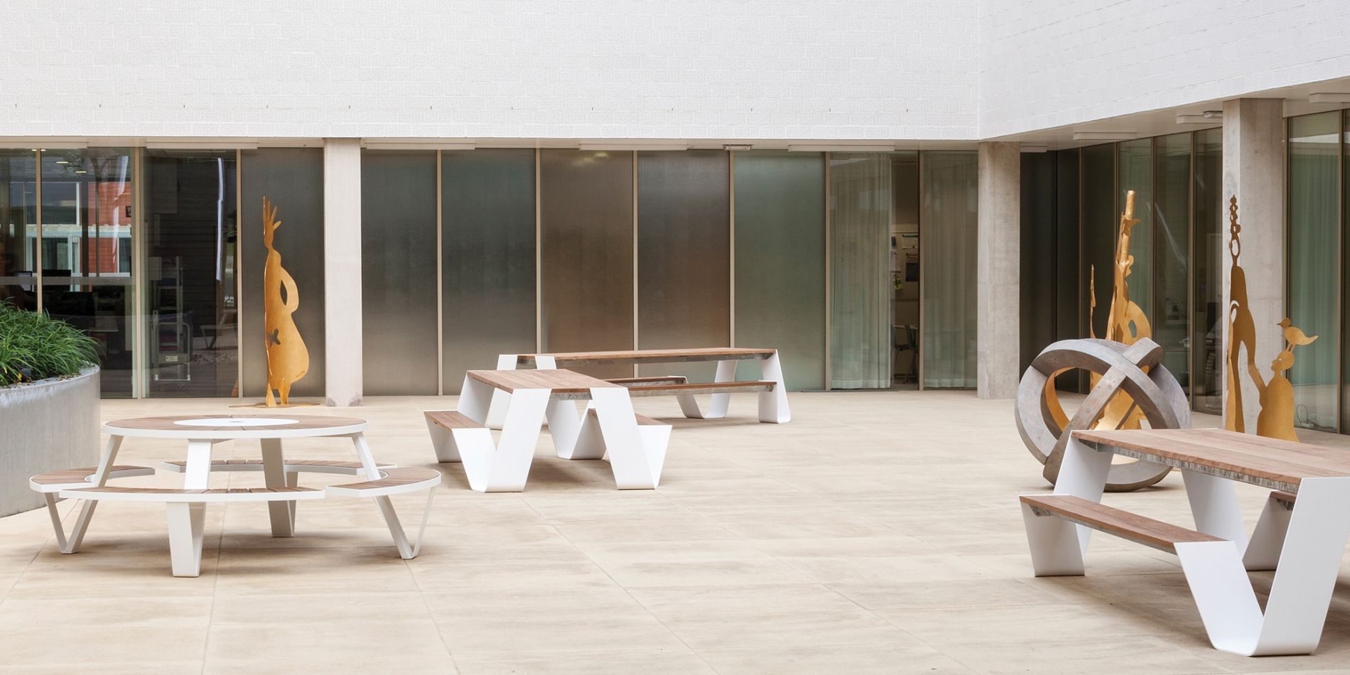 Meubili - Extremis - Hopper