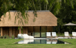 Poolhouse_Kristalia_Liyo_Meubili_Boqa_Tribu_PaoloLenti_Jardinico_Knokke